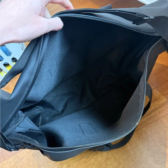 Rains Waterproof Duffle Bag Black - Picture 3 of 3